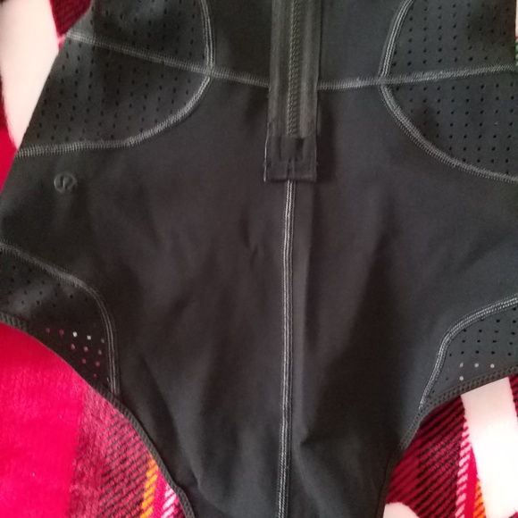 Lululemon Long Sleeved One-Piece Reversible Paddle Swimsuit size 4 -like new - Picture 11 of 16